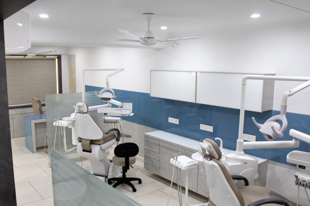 اصول نورپردازی مطب دندانپزشکی توثکالا