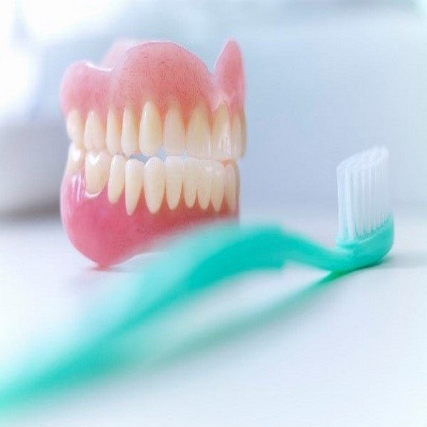 مراقبت های بعد از گذاشتن دندان مصنوعی